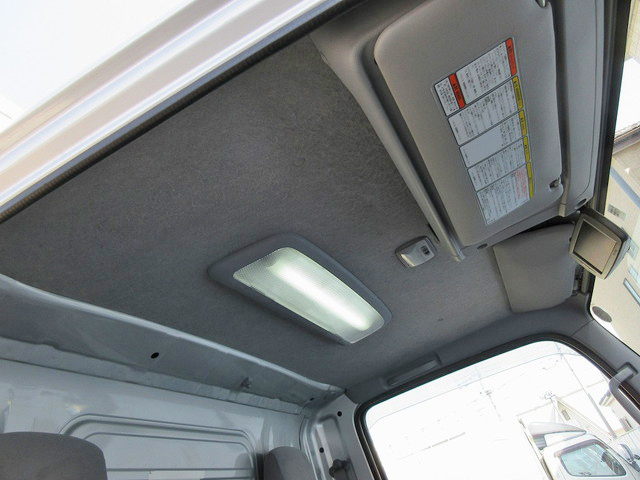 いすゞエルフアルミバン小型（2t・3t）[写真38]