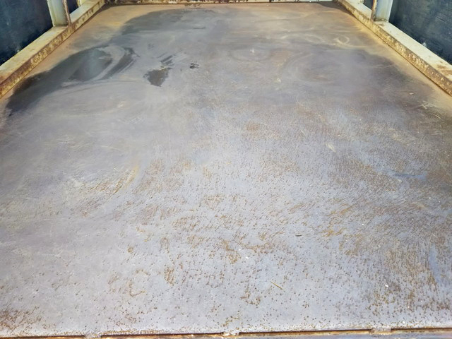 三菱ふそうキャンター平ボディ小型（2t・3t）[写真12]