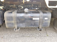 三菱ふそうキャンター平ボディ小型（2t・3t）[写真23]