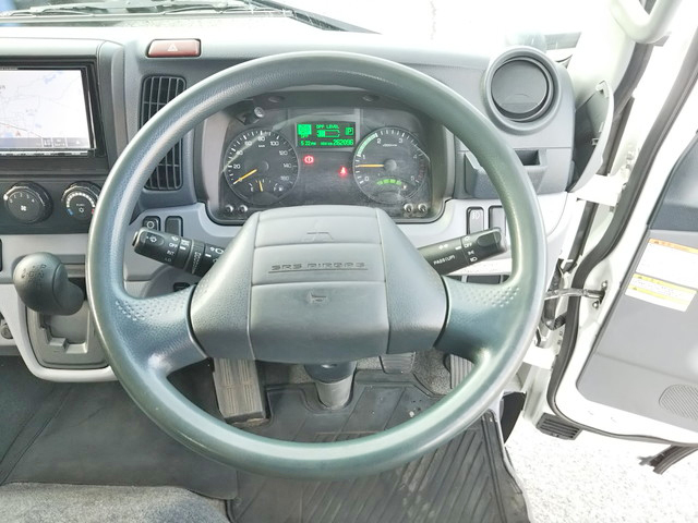 三菱ふそうキャンター平ボディ小型（2t・3t）[写真34]