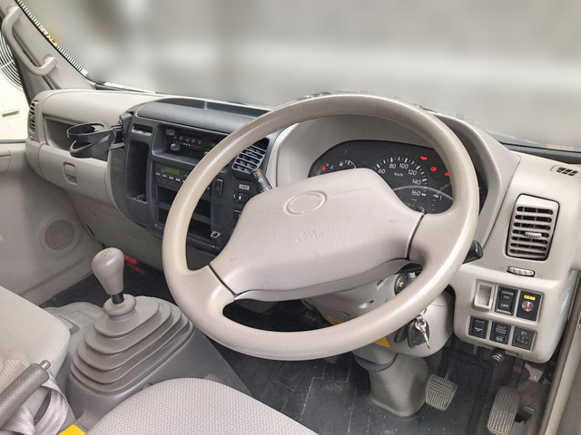 日野デュトロ幌ウイング小型（2t・3t）[写真13]