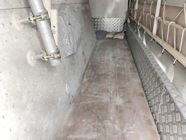 日野デュトロ幌ウイング小型（2t・3t）[写真05]