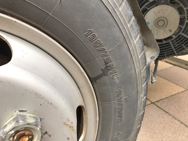 日野デュトロ幌ウイング小型（2t・3t）[写真09]