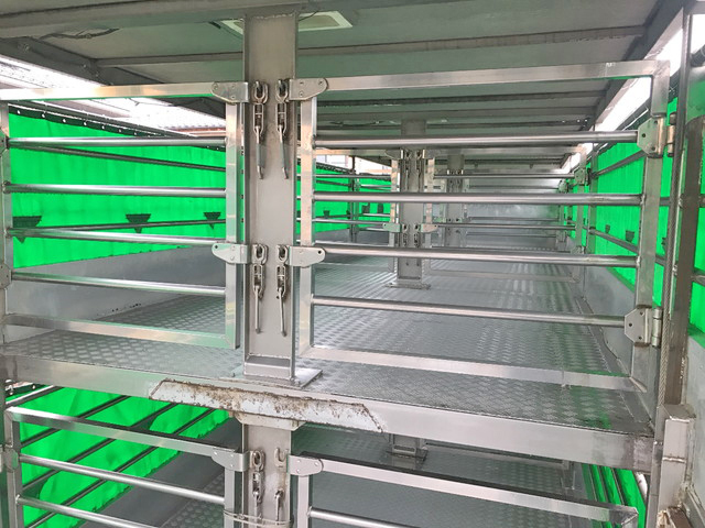 日野プロフィア家畜運搬車大型（10t）[写真10]