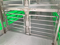 日野プロフィア家畜運搬車大型（10t）[写真11]