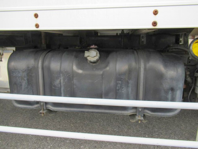 いすゞエルフアルミバン小型（2t・3t）[写真16]