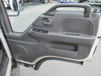 いすゞエルフアルミバン小型（2t・3t）[写真30]