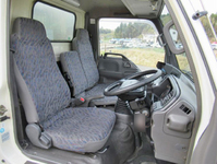 いすゞエルフアルミバン小型（2t・3t）[写真33]