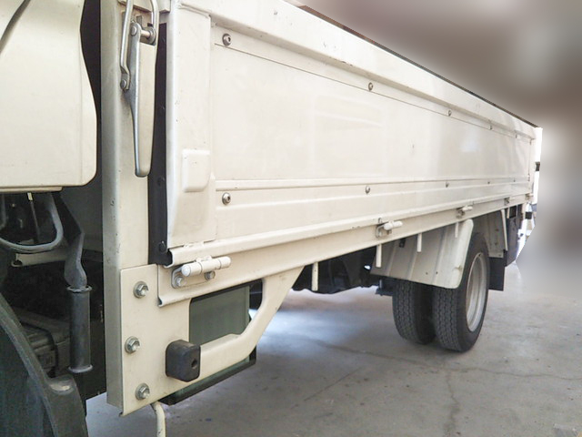 トヨタトヨエース平ボディ小型（2t・3t）[写真10]
