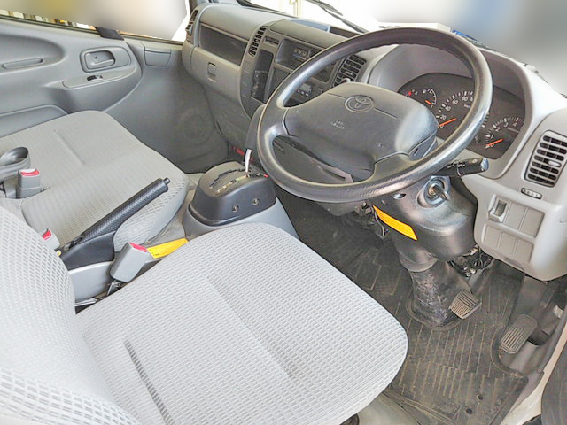 トヨタトヨエース平ボディ小型（2t・3t）[写真22]