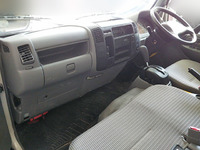 トヨタトヨエース平ボディ小型（2t・3t）[写真23]