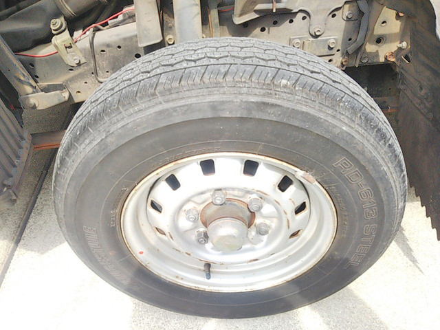 いすゞエルフ平ボディ小型（2t・3t）[写真16]