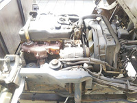 いすゞエルフ平ボディ小型（2t・3t）[写真20]