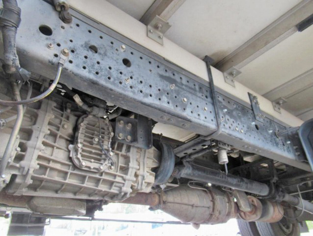 いすゞフォワード冷凍車（冷蔵車）中型（4t）[写真24]