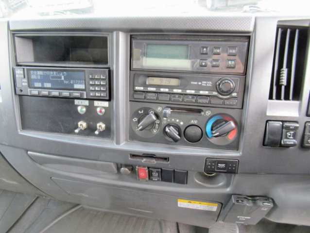 いすゞフォワード冷凍車（冷蔵車）中型（4t）[写真38]