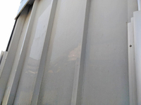 三菱ふそうキャンターアルミウイング小型（2t・3t）[写真13]