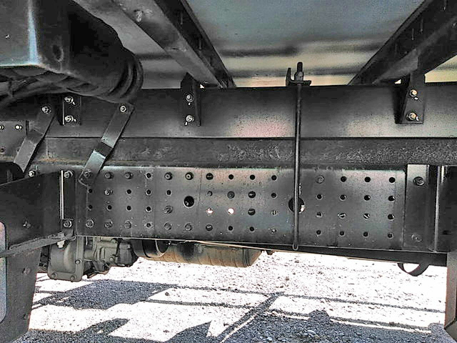 三菱ふそうキャンターアルミウイング小型（2t・3t）[写真16]