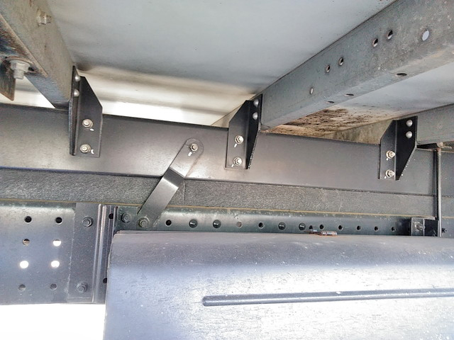 三菱ふそうキャンターアルミウイング小型（2t・3t）[写真17]