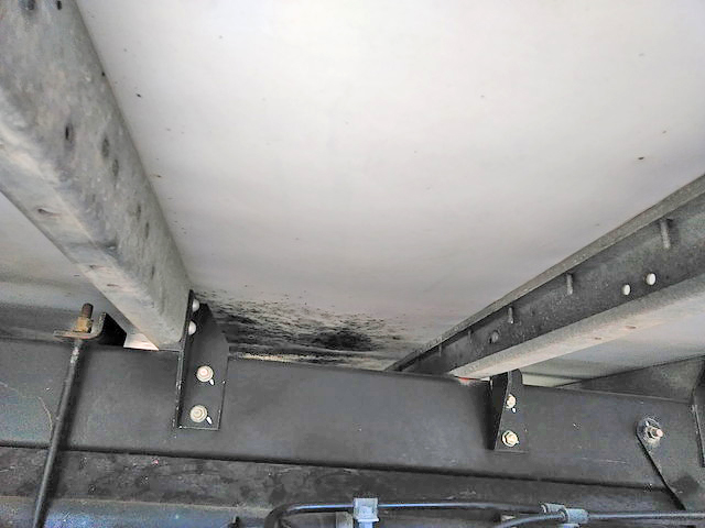 三菱ふそうキャンターアルミウイング小型（2t・3t）[写真21]