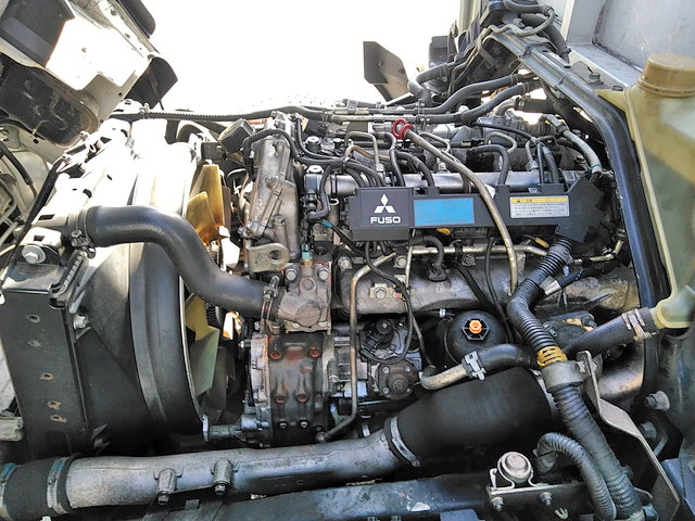 三菱ふそうキャンターアルミウイング小型（2t・3t）[写真27]