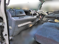 三菱ふそうキャンターアルミウイング小型（2t・3t）[写真31]