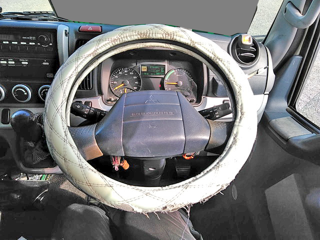 三菱ふそうキャンターアルミウイング小型（2t・3t）[写真34]