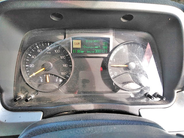 三菱ふそうキャンターアルミウイング小型（2t・3t）[写真35]