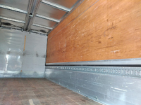 三菱ふそうキャンターアルミウイング小型（2t・3t）[写真09]