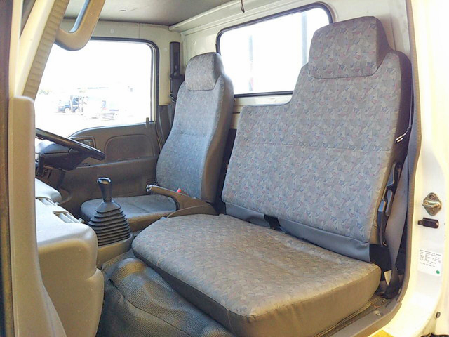 いすゞエルフ平ボディ小型（2t・3t）[写真33]