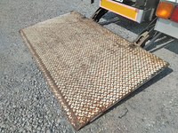 いすゞフォワード平ボディ中型（4t）[写真15]