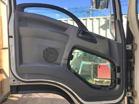 いすゞフォワード平ボディ中型（4t）[写真28]