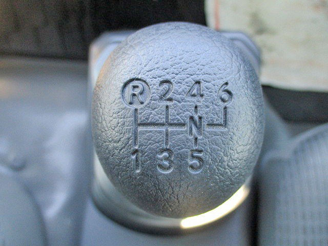 日野デュトロセルフクレーン4段小型（2t・3t）[写真22]