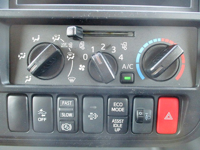 日野デュトロセルフクレーン4段小型（2t・3t）[写真25]