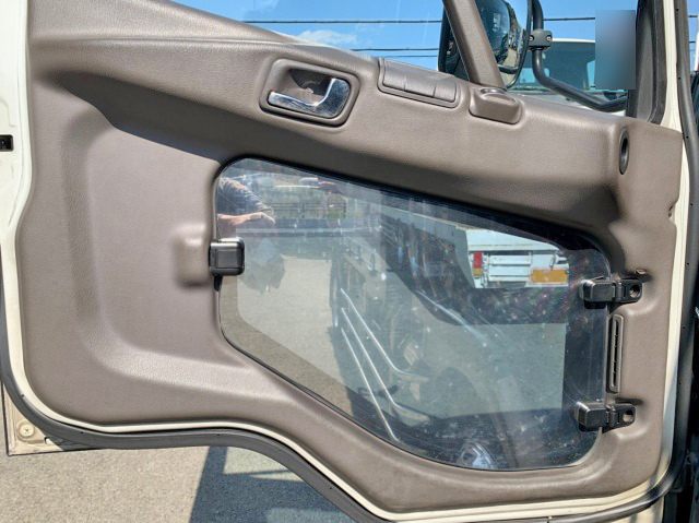 三菱ふそうファイターアルミブロック増トン（6t・8t）[写真30]