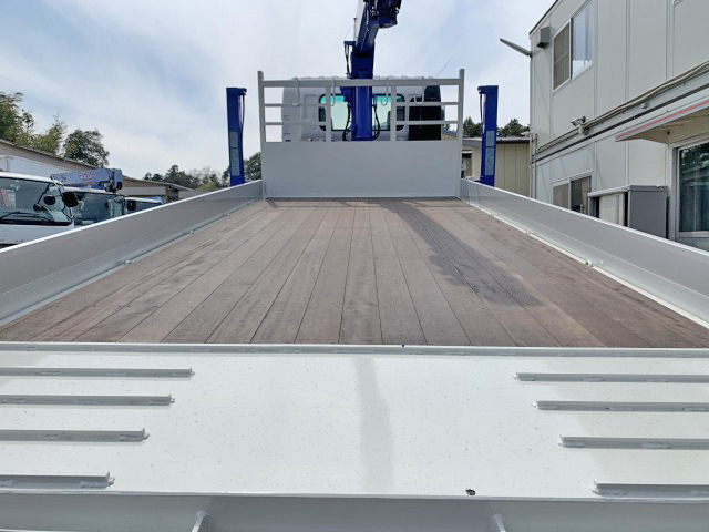 日野レンジャーセルフクレーン4段増トン（6t・8t）[写真10]