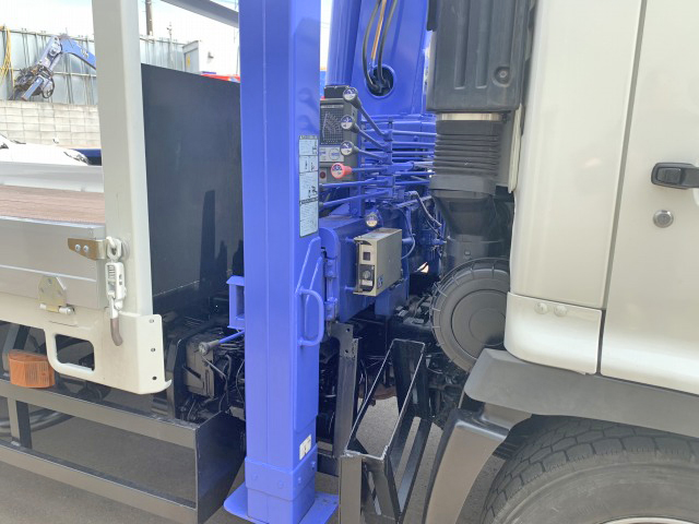 日野レンジャーセルフクレーン4段増トン（6t・8t）[写真19]