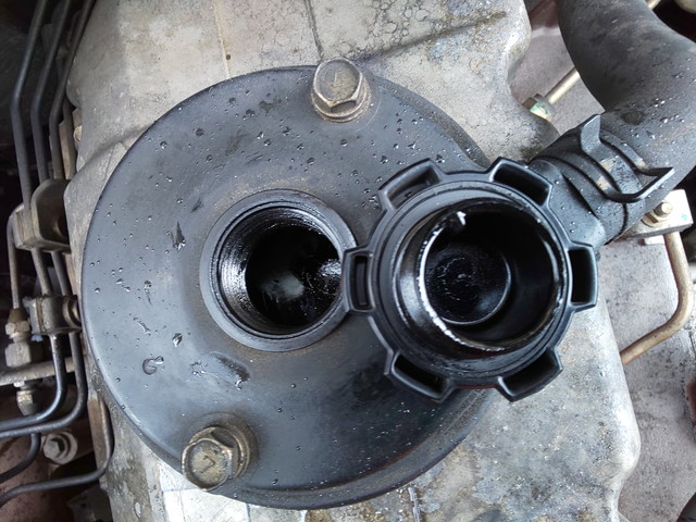 日野プロフィアアルミブロック大型（10t）[写真20]