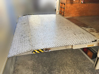 三菱ふそうキャンターアルミバン小型（2t・3t）[写真13]