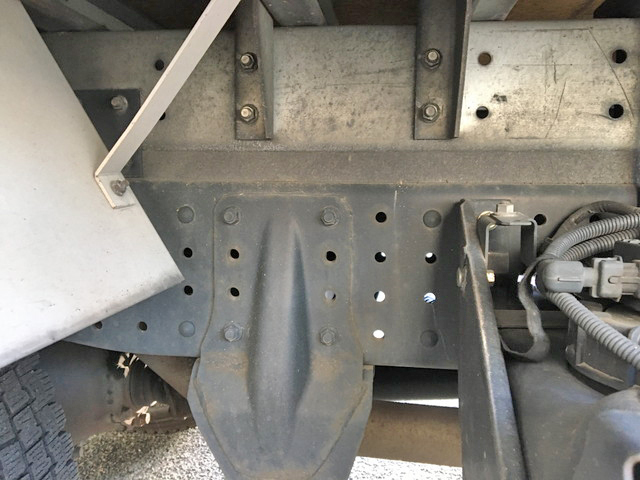 三菱ふそうキャンターアルミバン小型（2t・3t）[写真17]