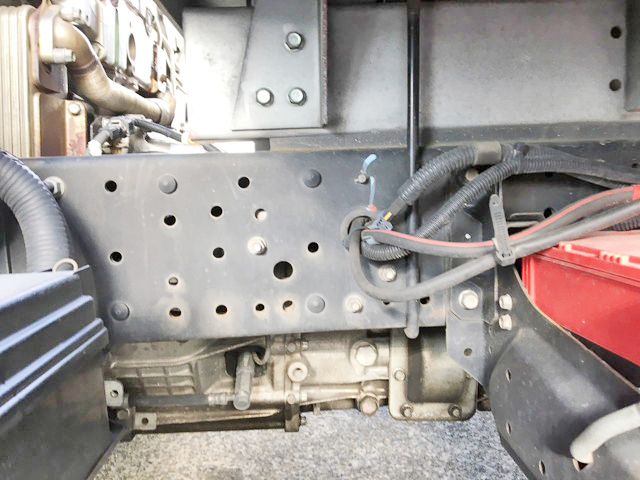 三菱ふそうキャンターアルミバン小型（2t・3t）[写真11]