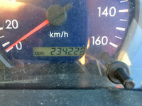 三菱ふそうキャンターアルミバン小型（2t・3t）[写真19]