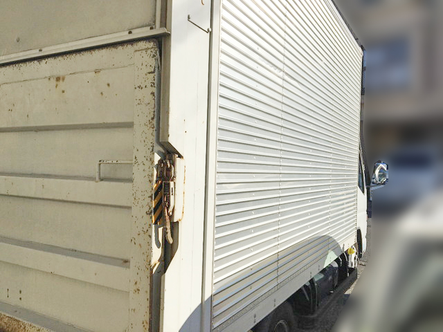 三菱ふそうキャンターアルミバン小型（2t・3t）[写真02]