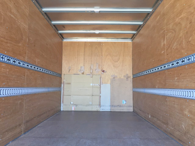 三菱ふそうキャンターパネルバン小型（2t・3t）[写真10]