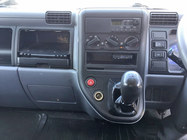 三菱ふそうキャンターパネルバン小型（2t・3t）[写真34]