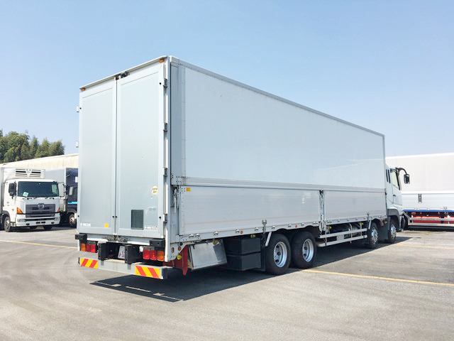 三菱ふそうスーパーグレートアルミウイング大型（10t）[写真02]