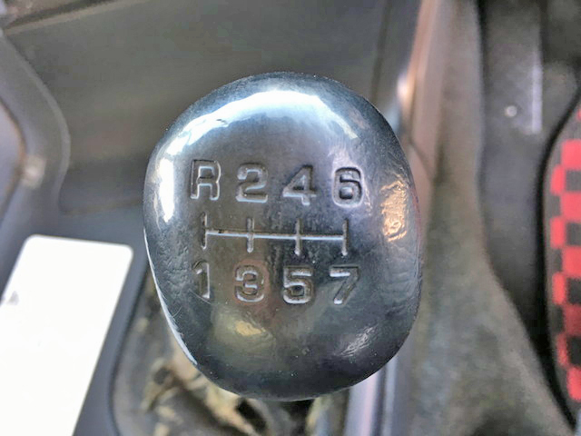 三菱ふそうスーパーグレートアルミウイング大型（10t）[写真35]