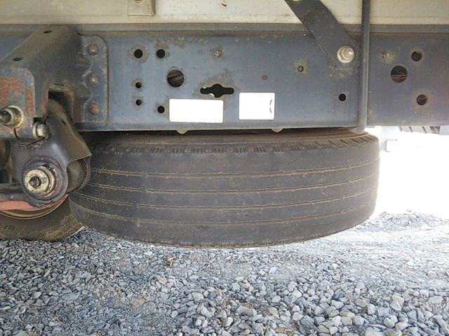 三菱ふそうキャンターアルミバン小型（2t・3t）[写真12]