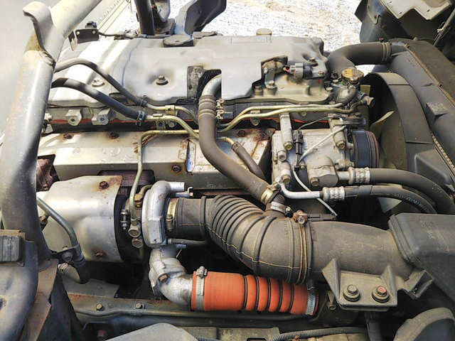 三菱ふそうキャンターアルミバン小型（2t・3t）[写真15]