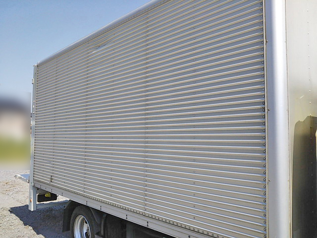 三菱ふそうキャンターアルミバン小型（2t・3t）[写真04]