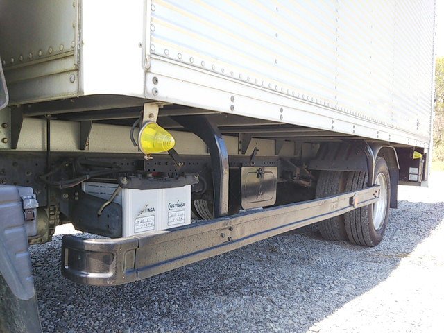 三菱ふそうキャンターアルミバン小型（2t・3t）[写真07]